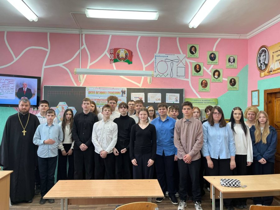 «Быть достойным гражданином Республики Беларусь —  значит разделять и поддерживать  духовные ценности белорусского общества»