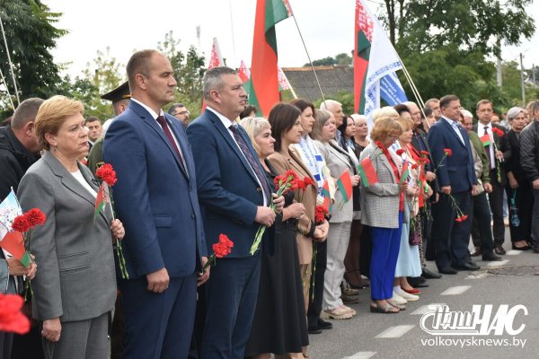 Торжественное открытие мемориальной доски в честь Героя Советского Союза Зои Анатольевны Космодемьянской.